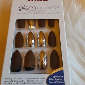 KISS GEL FANTASY READY TO WEAR NAILS
